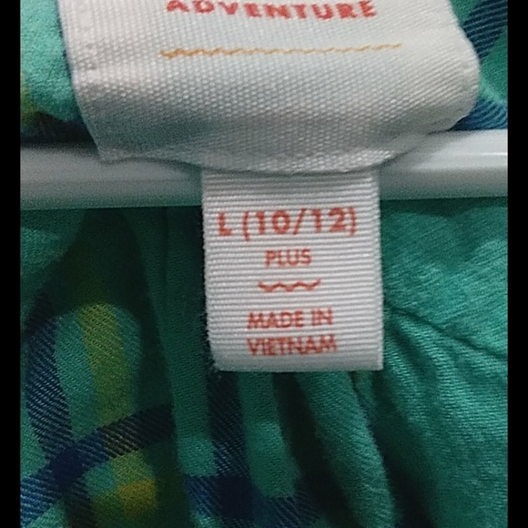 A blue and green and a little bit of yellow shirt - Picture 5 of 6